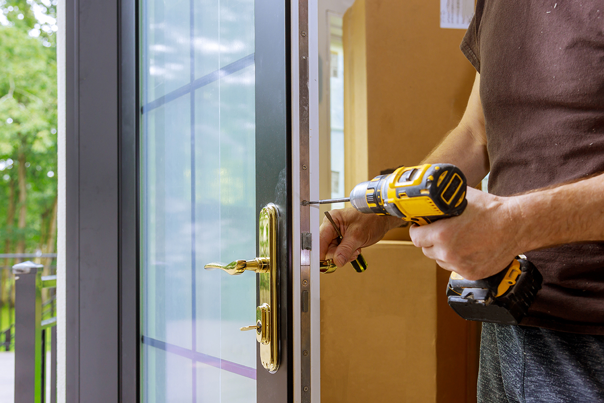 Door repair Smiths Glass