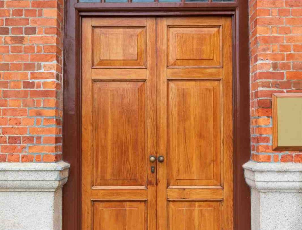 big-wooden-doors-at-clock-tower-in-hong-kong-2026-03-25-23-29-41-utc (1)